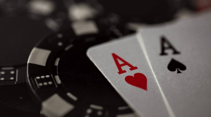 Antarmuka permainan Asia Gaming di platform jin33 menampilkan berbagai slot dan meja dealer langsung